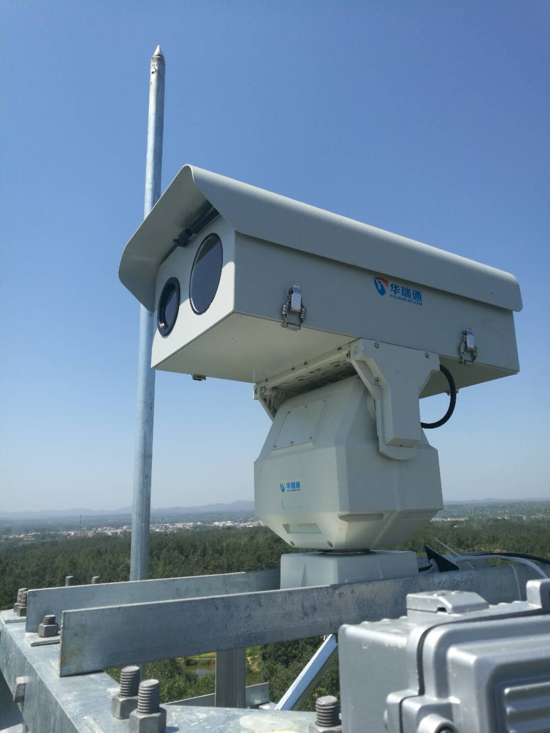 ɭ�ַ�����Ԥ��ϵͳ�������Ի��ֱ��������߱������Ч����֪����